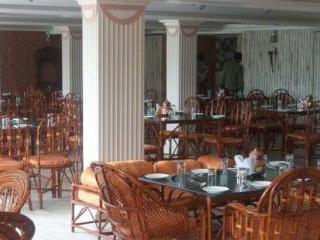 Hotel Maan Residency 아흐메다바드 외부 사진